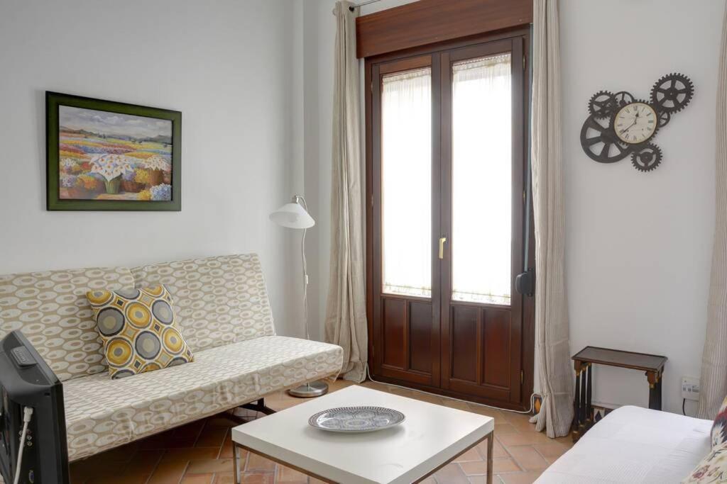 Apartamento Santa Cruz Sevilha Exterior foto